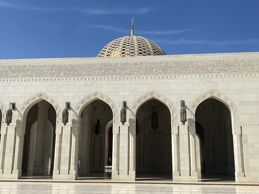 Oman mit Kindern Sultan Quaboos Moschee