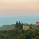 Postkartenmotiv zur Abenddämmerung - der Blick über die Toskana vom Al Gelso Bianco aus