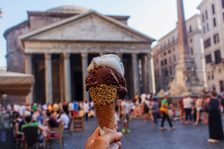 Das Bestechungsmaterial ist in Rom mit den vielen tollen Eisdielen im März und April groß! Vielleicht lassen Euch die Kids sogar so den Pantheon besichtigen...