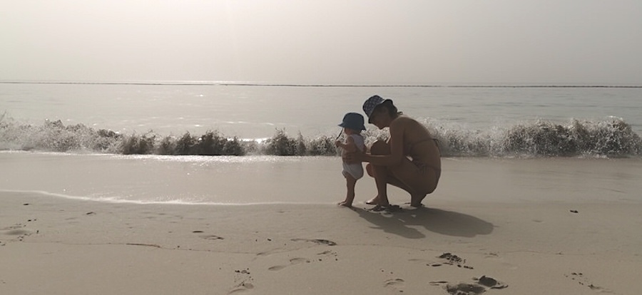 Oman mit Baby Strand Musandam 