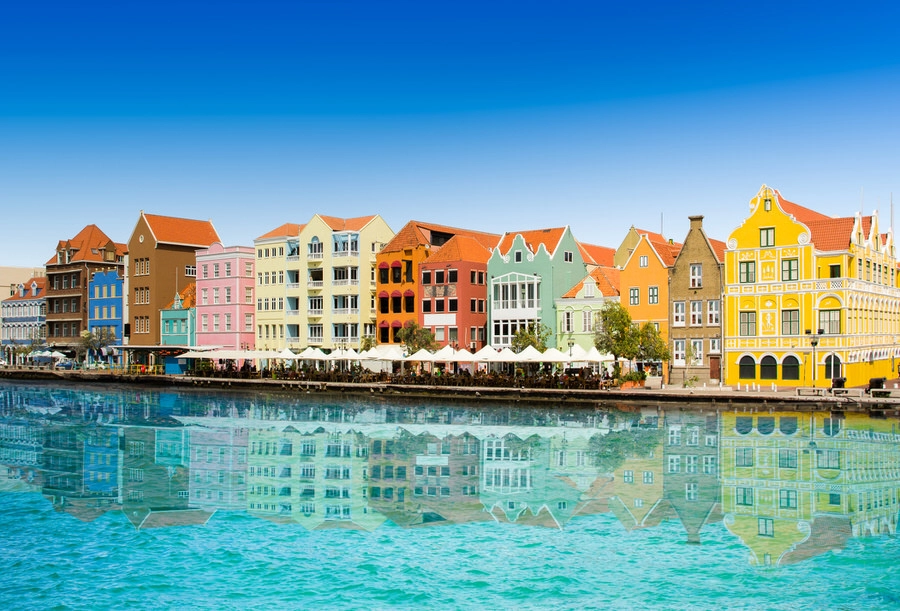 Die Handelskade in Willemstad - das Wahrzeichen von Curaçao schlechthin