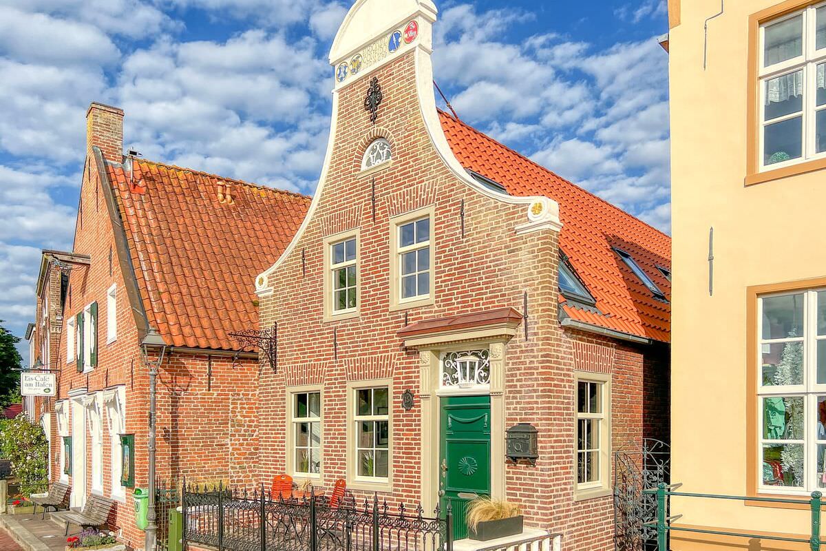 Familienurlaub in Ostfriesland: Urlaub in der historischen “HafenKOJE” von 1792 in den Friesen Apartments