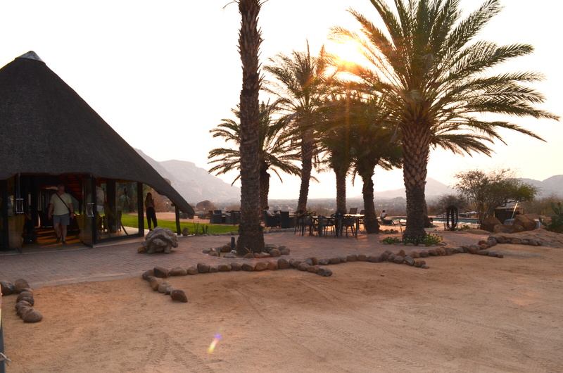 Die Ai Aiba Lodge bei Sonnenaufgang