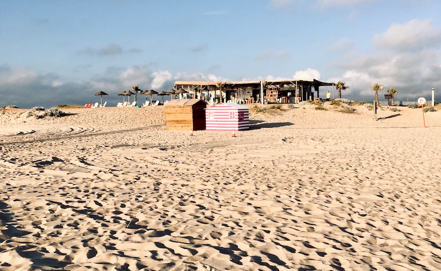 Urlaub mit Kindern am Meer: wir lieben die chilligen Vibes an der Praia de Melides